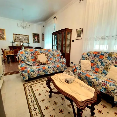 Apartment House Via Napoli *