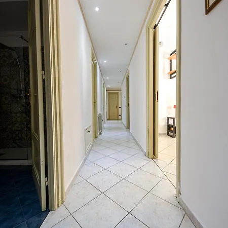 Apartment House Via Napoli